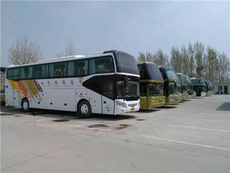 59座 大巴車