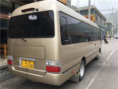 22座 中巴車